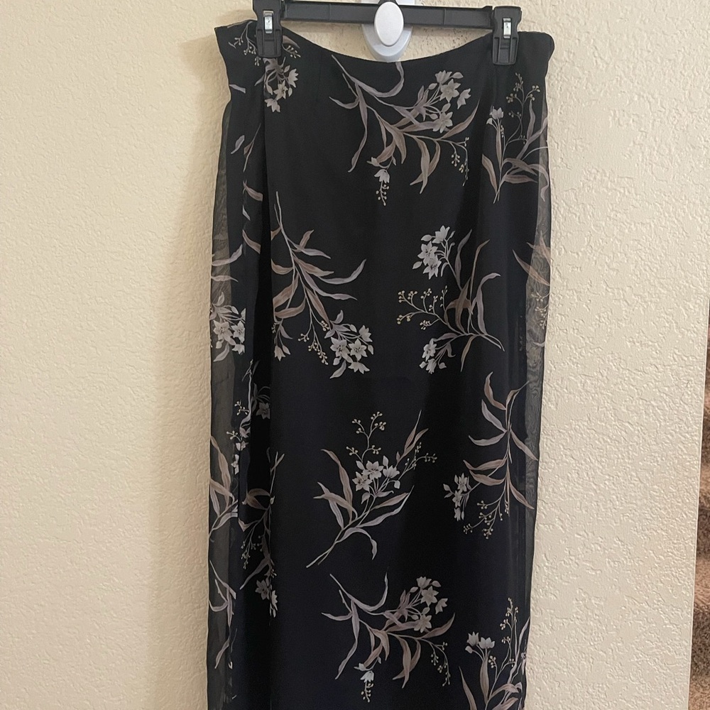 JR Bentley Women’s Floral Maxi Skirt slits size 14 NWOT